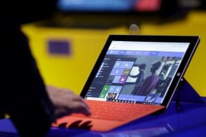 微软为 Windows 7 用户弹窗：提醒大家“Win7 已死